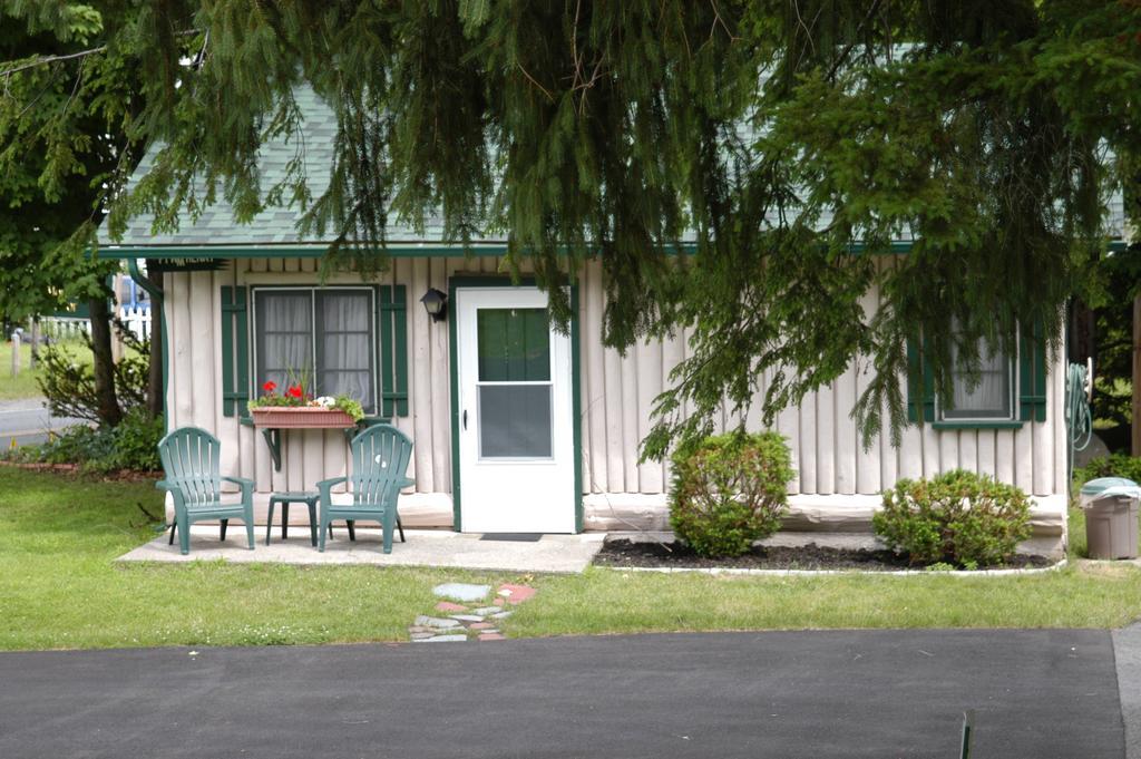 Lincoln Log Colony Lake George Quarto foto